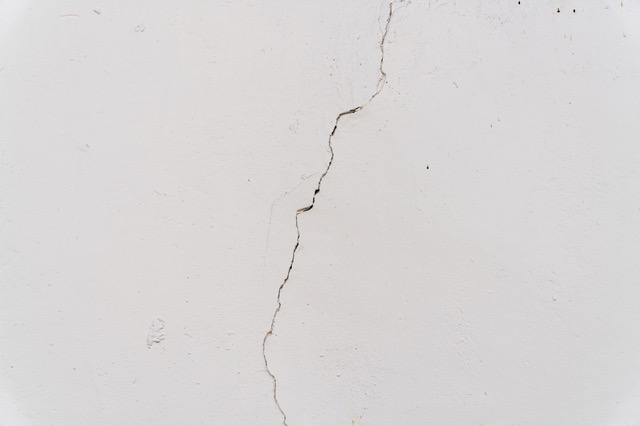 ヘアクラックは早期対応が費用を抑える